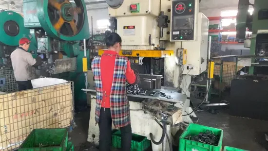 La fabbrica di lamiera fornisce parti stampate a freddo con un servizio personalizzato